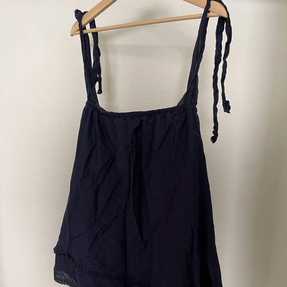 Navy blue flowy top